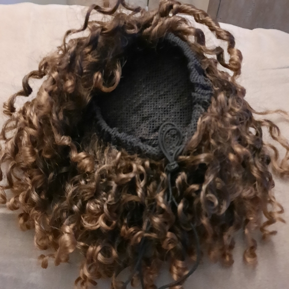 Curly Ponytail - Picture 2 of 3